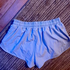 Lululemon Hotty Hot Shorts 2.5” Size 8